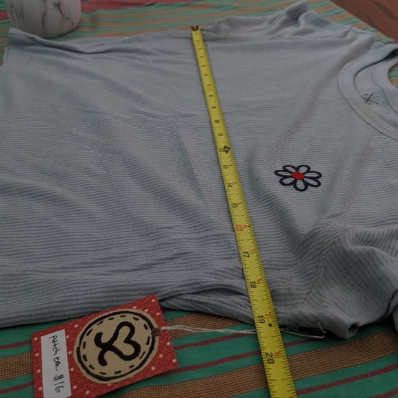 Cropped patch tee - large - Picture 4 of 5